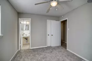 502 Brown St, Waxahachie, TX 75165 - Photo 8