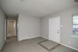 502 Brown St, Waxahachie, TX 75165 - Photo 4