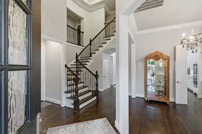 645 Clearwater Drive, Irving, TX 75039 - Photo 4