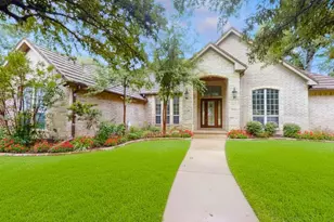 3722 Cove Timber Ave, Granbury, TX 76049 - Photo 2