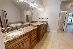 3722 Cove Timber Ave, Granbury, TX 76049 - Photo 24
