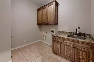 3722 Cove Timber Ave, Granbury, TX 76049 - Photo 36