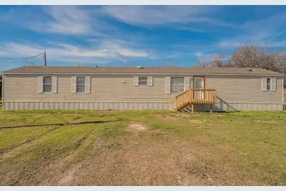 912 Skylark Drive, Granbury, TX 76049 - Photo 2