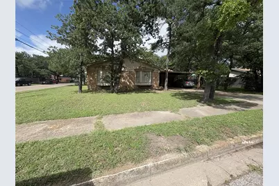 212 S Norma Drive, Lacy Lakeview, TX 76705 - Photo 2