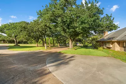 8920 Martin Drive, North Richland Hills, TX 76182 - Photo 4
