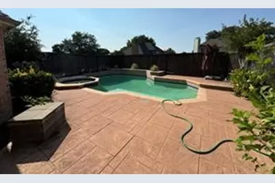1100 Hunters Creek Drive, Carrollton, TX 75007 - Photo 36