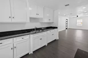 3220 Illinois Ave, Fort Worth, TX 76110 - Photo 12