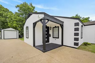 3220 Illinois Ave, Fort Worth, TX 76110 - Photo 4
