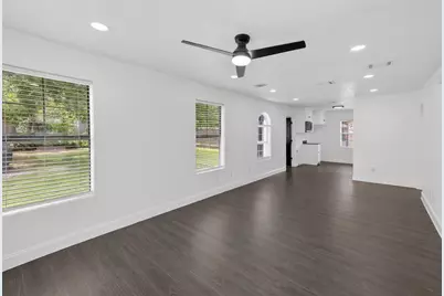3220 Illinois Avenue, Fort Worth, TX 76110 - Photo 6
