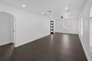 3220 Illinois Ave, Fort Worth, TX 76110 - Photo 8