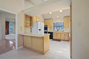 4201 Spurwood Dr, Carrollton, TX 75010 - Photo 8