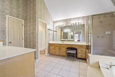 4201 Spurwood Drive, Carrollton, TX 75010 - Photo 18