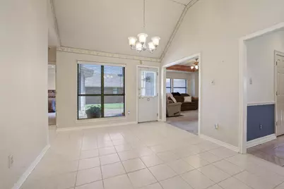 4201 Spurwood Drive, Carrollton, TX 75010 - Photo 12