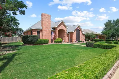4201 Spurwood Drive, Carrollton, TX 75010 - Photo 2