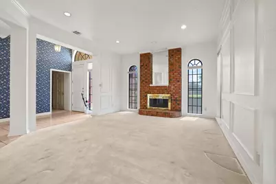 4201 Spurwood Drive, Carrollton, TX 75010 - Photo 6