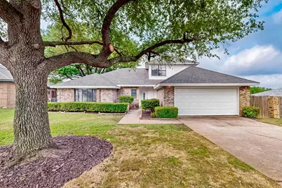 3965 Singleleaf Lane, Fort Worth, TX 76133 - Photo 1