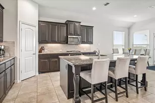 3001 Hidden Valley Dr, Fort Worth, TX 76177 - Photo 6