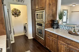 3713 Lake Vista Ct, Granbury, TX 76049 - Photo 10
