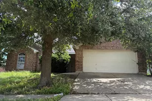 8001 Mourning Dove Dr, Arlington, TX 76002 - Photo 2