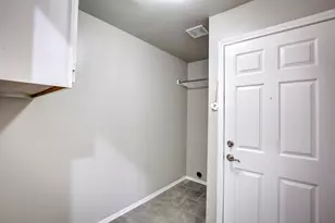 4637 Parkmount Dr, Fort Worth, TX 76137 - Photo 32