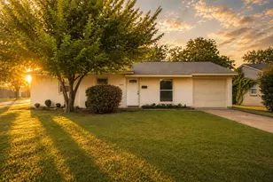 2901 Janet Ct, Plano, TX 75074 - Photo 2