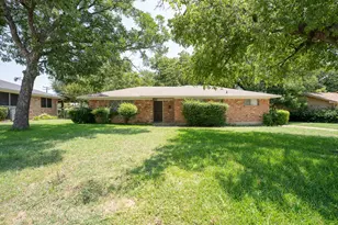 614 N Young Blvd, DeSoto, TX 75115 - Photo 1