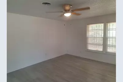 5912 Maceo Lane, Fort Worth, TX 76112 - Photo 4