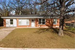 5912 Maceo Ln, Fort Worth, TX 76112 - Photo 1