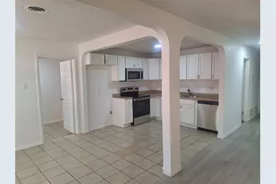 5912 Maceo Lane, Fort Worth, TX 76112 - Photo 6
