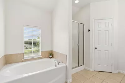2117 Parkview, Carrollton, TX 75006 - Photo 20