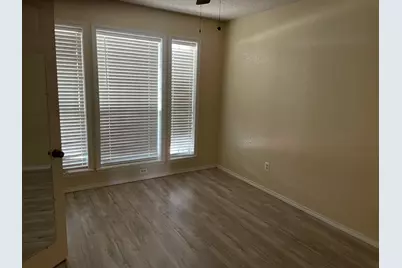 932 Valley View Avenue, Red Oak, TX 75154 - Photo 10