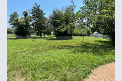 932 Valley View Avenue, Red Oak, TX 75154 - Photo 12