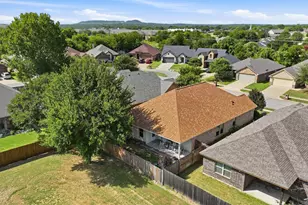 1408 Lauren Ln, Granbury, TX 76048 - Photo 34