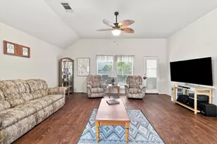 1408 Lauren Ln, Granbury, TX 76048 - Photo 8
