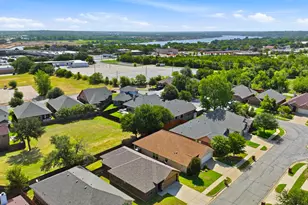 1408 Lauren Ln, Granbury, TX 76048 - Photo 36