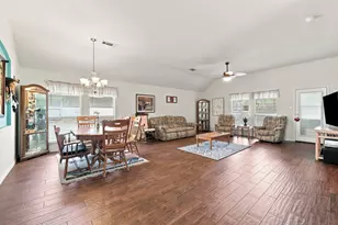 1408 Lauren Ln, Granbury, TX 76048 - Photo 6