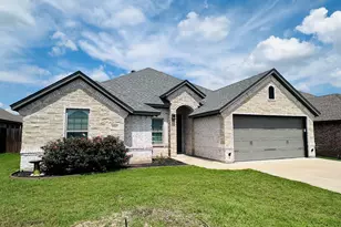 3337 White Horse Dr, Granbury, TX 76049 - Photo 2