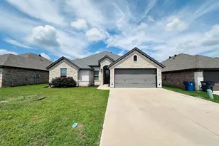 3337 White Horse Dr, Granbury, TX 76049 - Photo 1