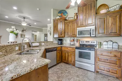 2306 Springhill Court, Mineral Wells, TX 76067 - Photo 8