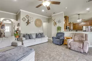 2306 Springhill Ct, Mineral Wells, TX 76067 - Photo 6