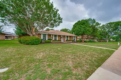 301 Hillcrest Drive, Midlothian, TX 76065 - Photo 2