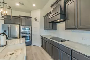 508 Hillcrest Cir, Justin, TX 76247 - Photo 8