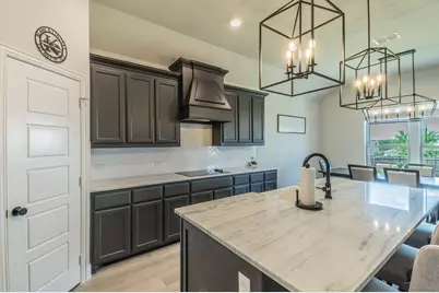 508 Hillcrest Circle, Justin, TX 76247 - Photo 6