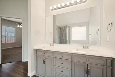 5240 Lake Grove Drive, Grand Prairie, TX 75052 - Photo 18