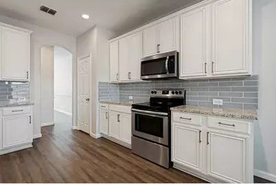 5240 Lake Grove Drive, Grand Prairie, TX 75052 - Photo 8