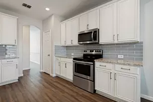5240 Lake Grove Dr, Grand Prairie, TX 75052 - Photo 8