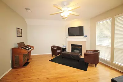 4228 Boulder Park Drive, Fort Worth, TX 76040 - Photo 4