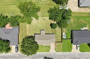 217 N Laramie Cir, Pilot Point, TX 76258 - Photo 18
