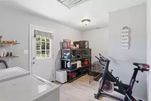 217 N Laramie Cir, Pilot Point, TX 76258 - Photo 16