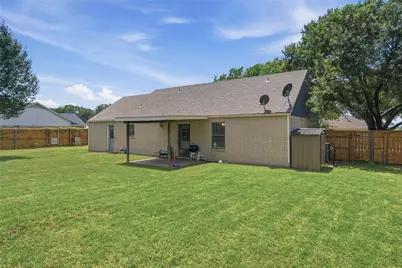 217 N Laramie Circle, Pilot Point, TX 76258 - Photo 16